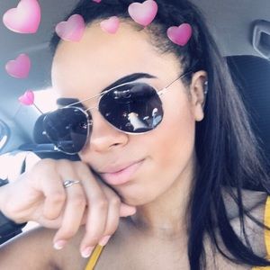 Meet your Posher, Serena